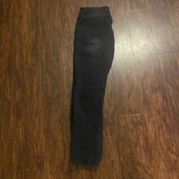 Ripped Jeans - Picture 2 of 2